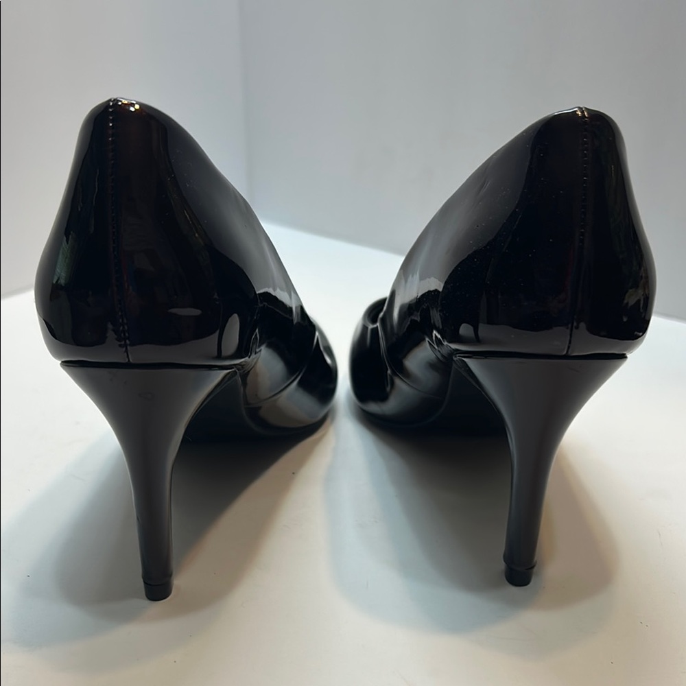 Kelly & Katie Wine Color Heels Classic Pointed-Toe Pumps - Picture 4 of 5